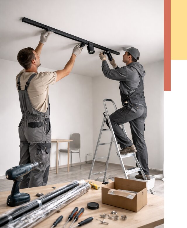 Установка трековых светильников в натяжной потолок в Бийске от 4363 руб. | ОТДЕЛОЧНИК-Бск